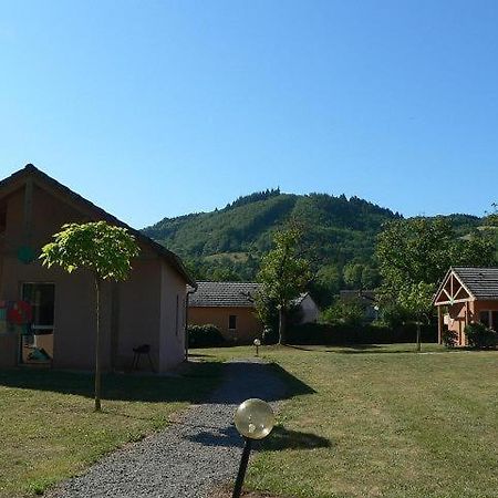 Saint-Geniez D'Olt - Residence Le Colombier Kültér fotó